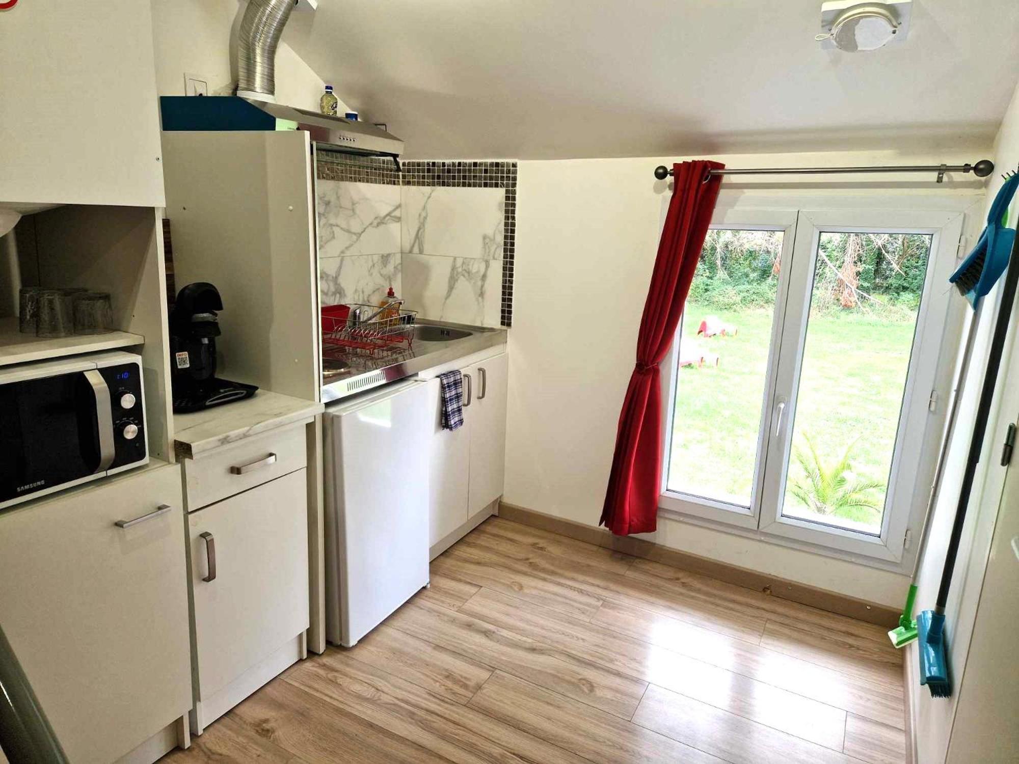 09 - Joli Studio Avec 2 Lits, Logement Tout Equipe Pour 1, 2 Ou 3 Personnes Maximum, Vue Sur Parc Arbore, Parking Privatif Gratuit, Grand Fourgon Possible, Tout Le Linge De Maison Est Fourni Razac-sur-l'Isle Ngoại thất bức ảnh