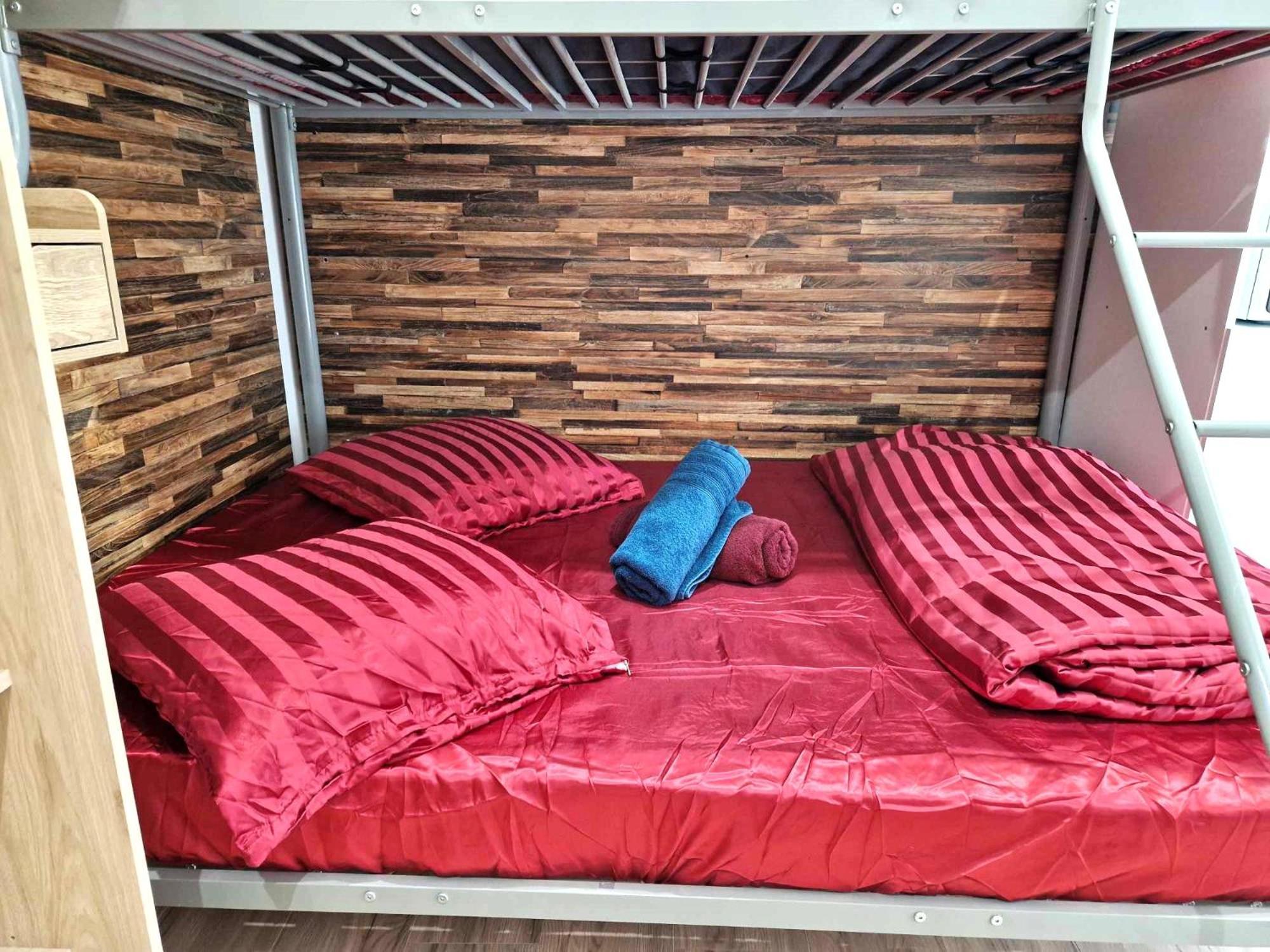 09 - Joli Studio Avec 2 Lits, Logement Tout Equipe Pour 1, 2 Ou 3 Personnes Maximum, Vue Sur Parc Arbore, Parking Privatif Gratuit, Grand Fourgon Possible, Tout Le Linge De Maison Est Fourni Razac-sur-l'Isle Ngoại thất bức ảnh